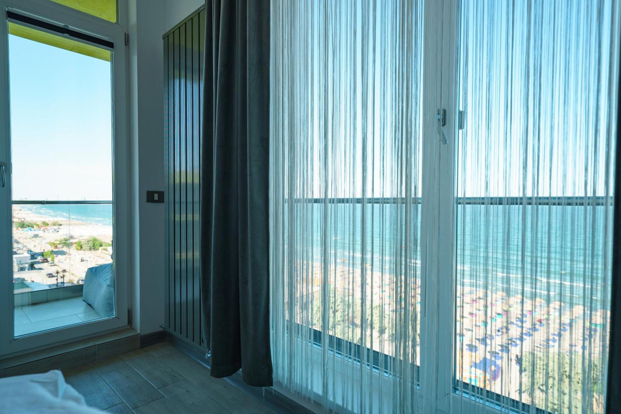 PROMENADA Alezzi Apartments Năvodari Szoba fotó