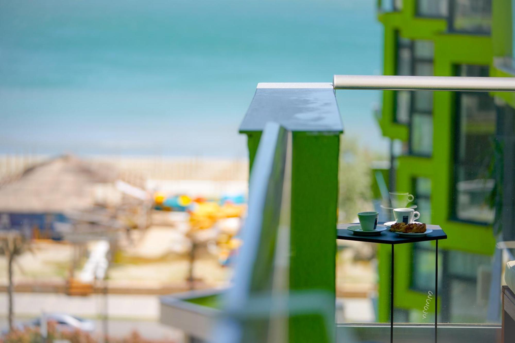 PROMENADA Alezzi Apartments Năvodari Szoba fotó